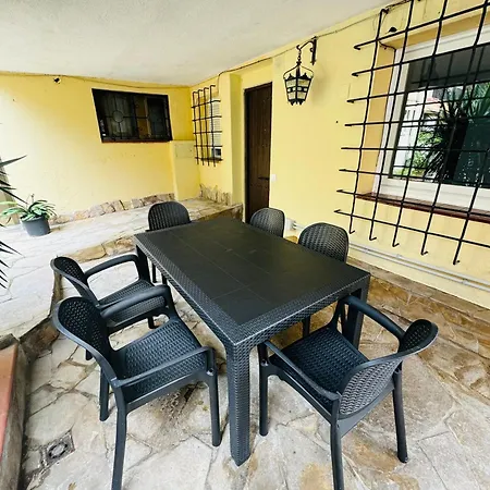 Apartment Piso Con Jardin, De Playa Fenals
