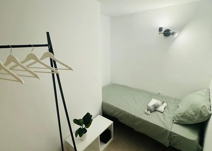 Piso Con Jardin, De Playa Fenals * Льорет-де-Мар