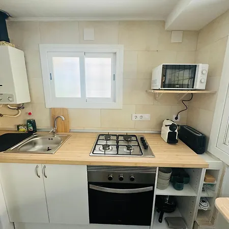 Piso Con Jardin, De Playa Fenals Daire
